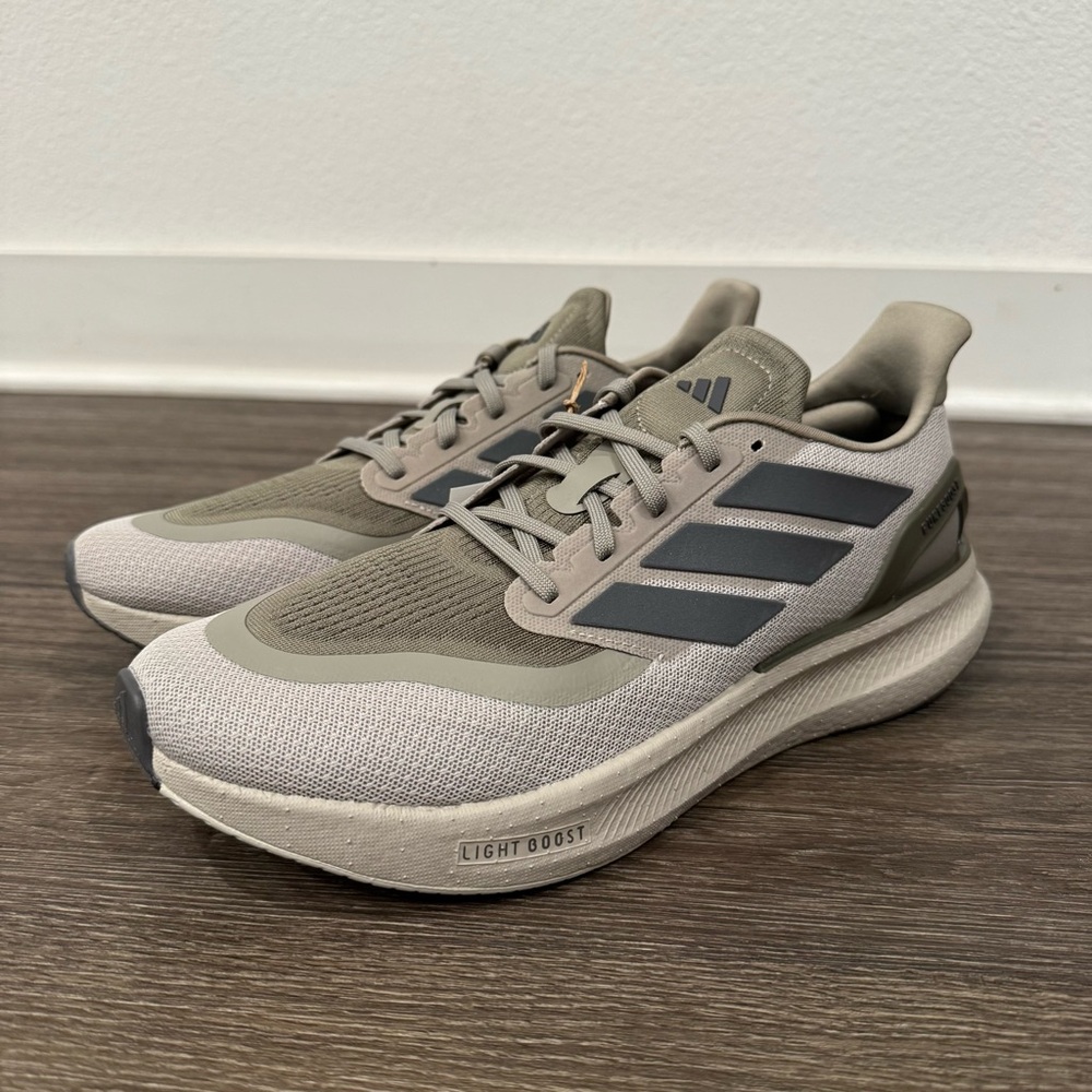 Adidas PureBoost 5 Men’s Running Shoes Sz 10.5, 11 - Picture 2 of 5